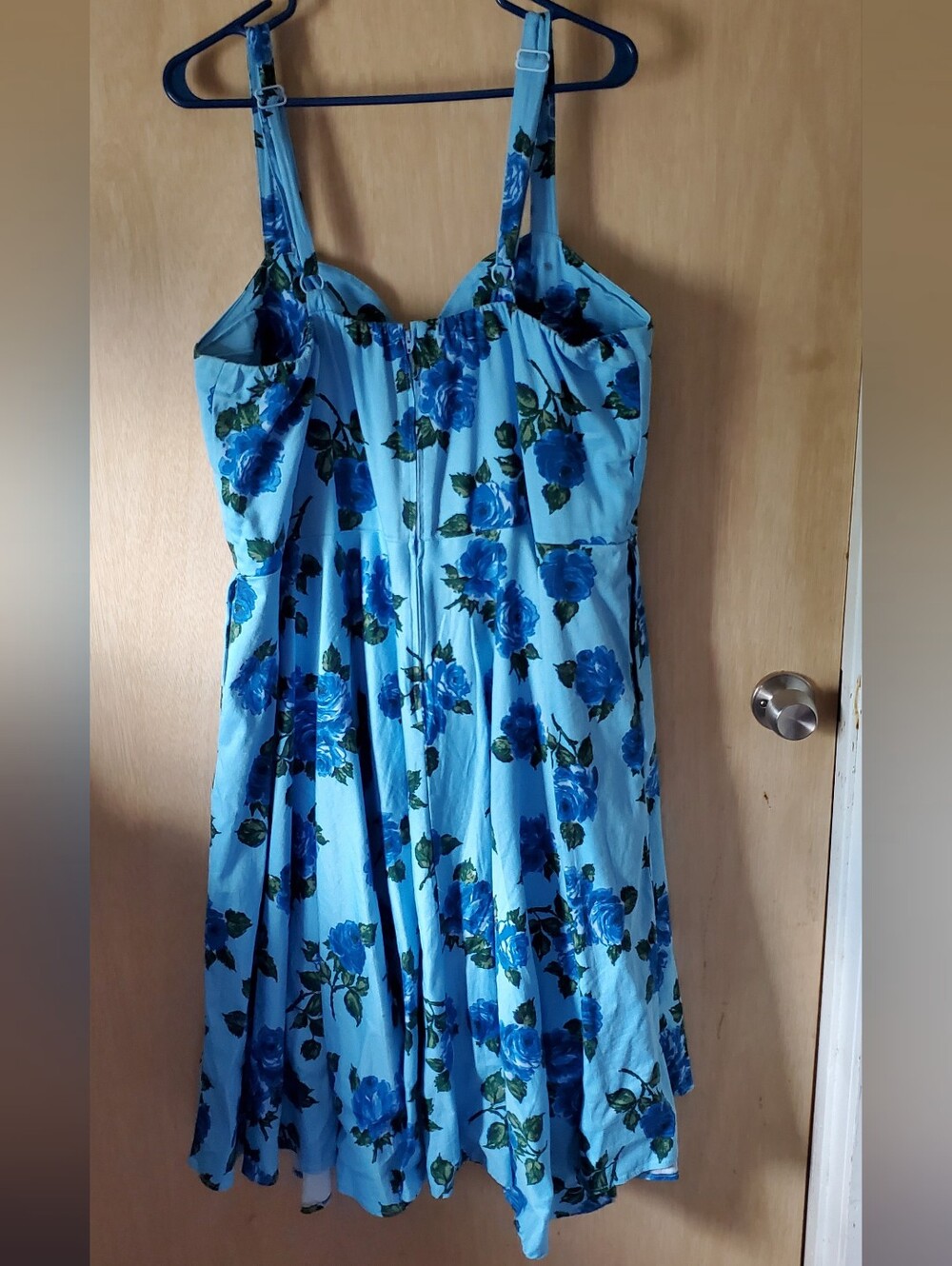 Vixen by Micheline Pitt Sweetheart Swing Dress in Blue Roses, Size 4X - Picture 3 of 12